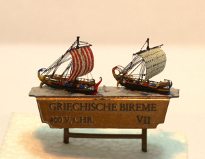 2 verschiedene griechische Biremen (1 St.) GR 400 v Chr. Heinrich H 10